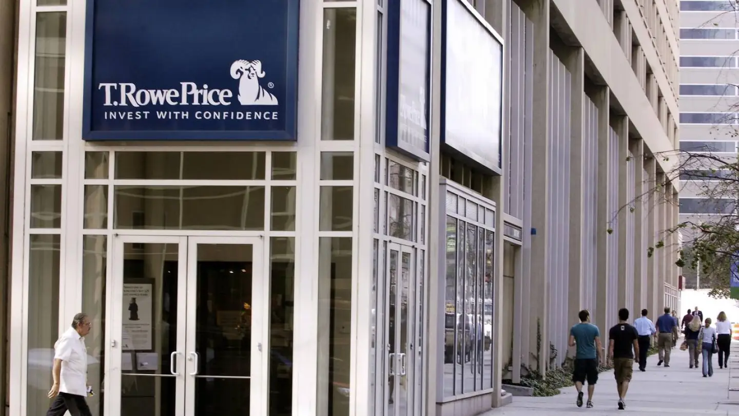Making Rowe Attractive Valuation and Yield Make T. Rowe Price a Compelling Buy ...
